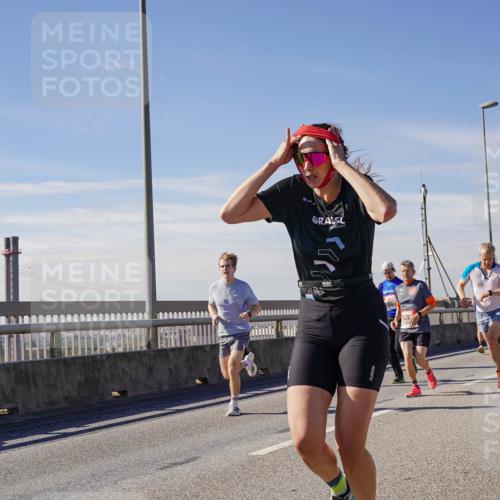 03.10.2025 - Köhlbrandbrückenlauf Michael Burmester http://msf.ph/oto/9085504 03.10.2025 12:43:06 Position 2  meine-sportfotos.de