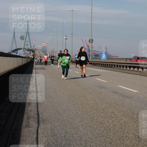 03.10.2025 - Köhlbrandbrückenlauf Fabian Wolf http://msf.ph/oto/9085507 03.10.2025 10:20:26 Position 3  meine-sportfotos.de