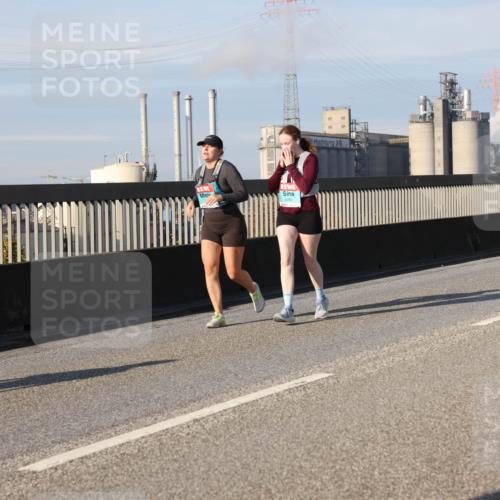 03.10.2025 - Köhlbrandbrückenlauf Lena Gebhardt http://msf.ph/oto/9085539 03.10.2025 10:05:31 Position 2 3389 meine-sportfotos.de