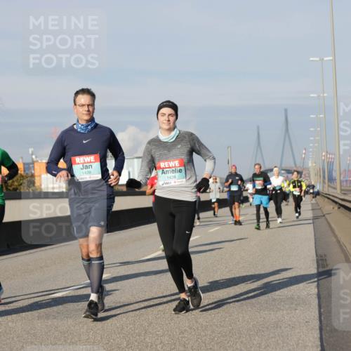 03.10.2025 - Köhlbrandbrückenlauf Jannik Wohlers http://msf.ph/oto/9085549 03.10.2025 09:56:53 Position 3 3186, 1439, 1438 meine-sportfotos.de