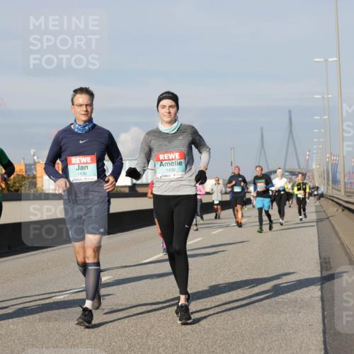 03.10.2025 - Köhlbrandbrückenlauf Jannik Wohlers http://msf.ph/oto/9085554 03.10.2025 09:56:53 Position 3 3186, 1439, 1438 meine-sportfotos.de