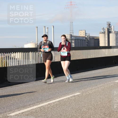 03.10.2025 - Köhlbrandbrückenlauf Lena Gebhardt http://msf.ph/oto/9085557 03.10.2025 10:05:31 Position 2  meine-sportfotos.de