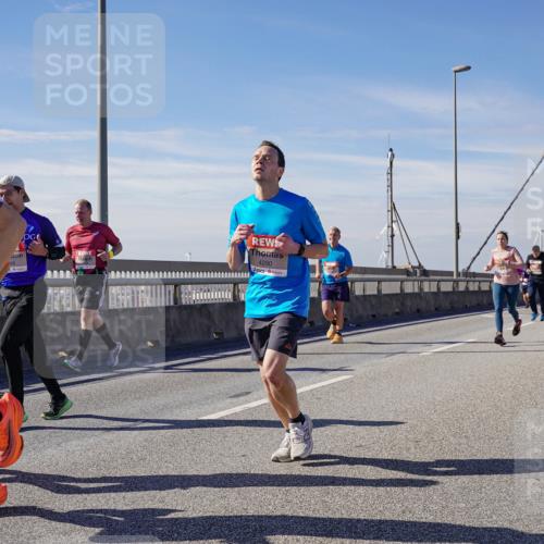 03.10.2025 - Köhlbrandbrückenlauf Michael Burmester http://msf.ph/oto/9085560 03.10.2025 12:43:08 Position 2 4290 meine-sportfotos.de