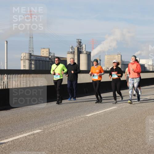 03.10.2025 - Köhlbrandbrückenlauf Lena Gebhardt http://msf.ph/oto/9085564 03.10.2025 10:05:34 Position 2  meine-sportfotos.de