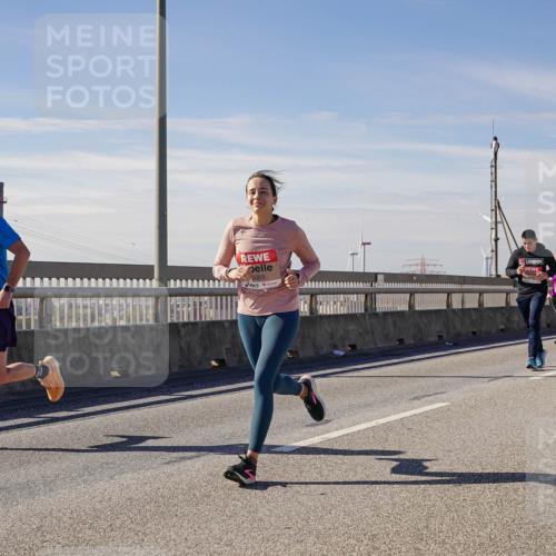 03.10.2025 - Köhlbrandbrückenlauf Michael Burmester http://msf.ph/oto/9085597 03.10.2025 12:43:11 Position 2 5055 meine-sportfotos.de