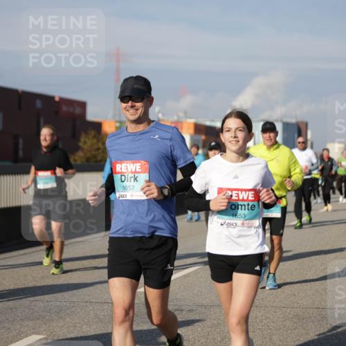 03.10.2025 - Köhlbrandbrückenlauf Jannik Wohlers http://msf.ph/oto/9085602 03.10.2025 10:07:30 Position 3 1652, 1653 meine-sportfotos.de