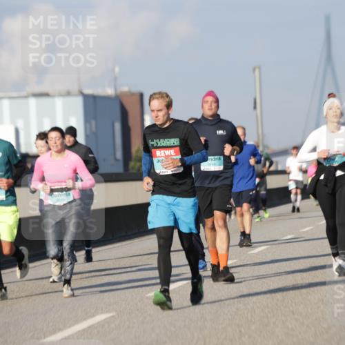 03.10.2025 - Köhlbrandbrückenlauf Jannik Wohlers http://msf.ph/oto/9085604 03.10.2025 09:56:56 Position 3 21, 25, 3146 meine-sportfotos.de