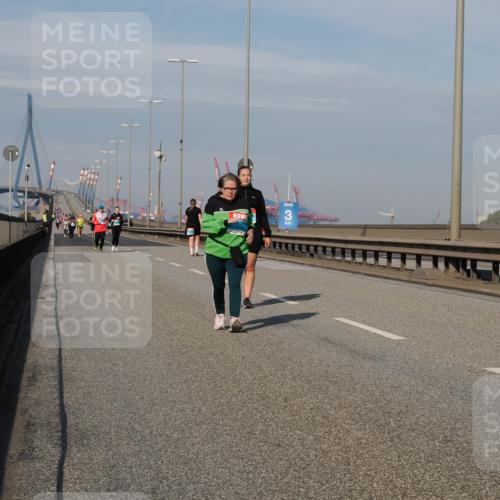 03.10.2025 - Köhlbrandbrückenlauf Fabian Wolf http://msf.ph/oto/9085614 03.10.2025 10:20:30 Position 3  meine-sportfotos.de