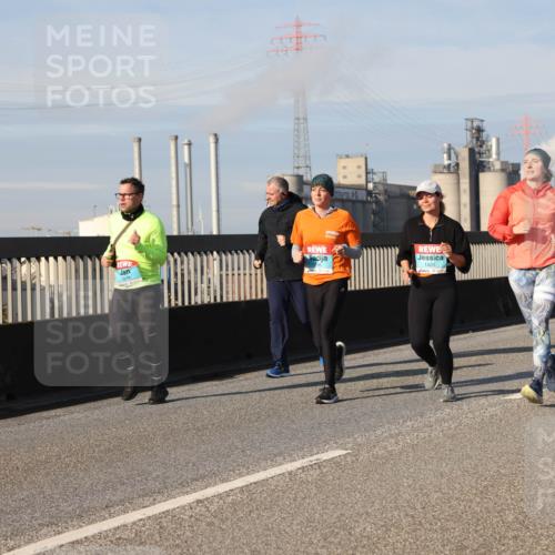 03.10.2025 - Köhlbrandbrückenlauf Lena Gebhardt http://msf.ph/oto/9085615 03.10.2025 10:05:36 Position 2 2618, 1425 meine-sportfotos.de