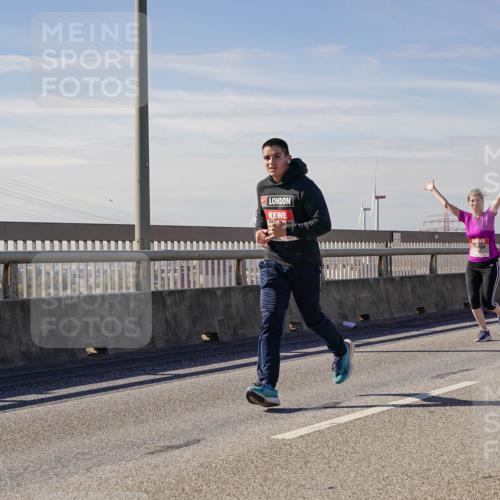 03.10.2025 - Köhlbrandbrückenlauf Michael Burmester http://msf.ph/oto/9085618 03.10.2025 12:43:13 Position 2  meine-sportfotos.de
