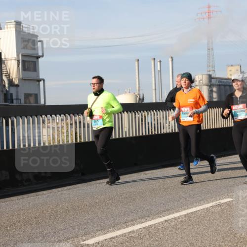 03.10.2025 - Köhlbrandbrückenlauf Lena Gebhardt http://msf.ph/oto/9085621 03.10.2025 10:05:36 Position 2 2618, 1756, 425 meine-sportfotos.de