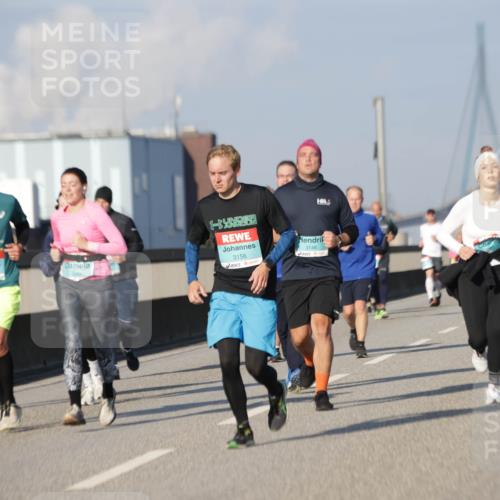 03.10.2025 - Köhlbrandbrückenlauf Jannik Wohlers http://msf.ph/oto/9085626 03.10.2025 09:56:56 Position 3 225, 3549, 3156, 3146 meine-sportfotos.de