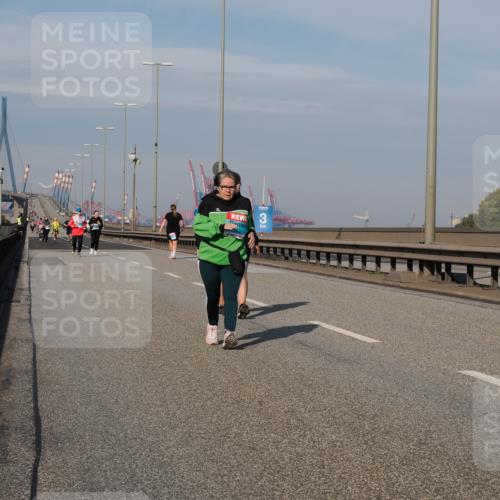 03.10.2025 - Köhlbrandbrückenlauf Fabian Wolf http://msf.ph/oto/9085635 03.10.2025 10:20:30 Position 3 3 meine-sportfotos.de