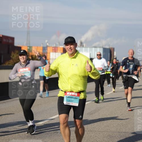 03.10.2025 - Köhlbrandbrückenlauf Jannik Wohlers http://msf.ph/oto/9085650 03.10.2025 10:07:31 Position 3 3631 meine-sportfotos.de