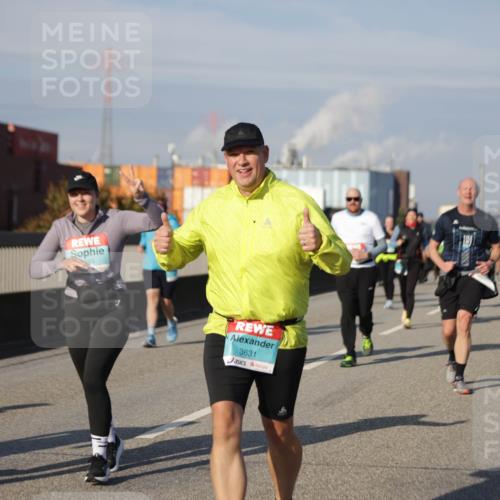 03.10.2025 - Köhlbrandbrückenlauf Jannik Wohlers http://msf.ph/oto/9085656 03.10.2025 10:07:31 Position 3 1889, 3631 meine-sportfotos.de