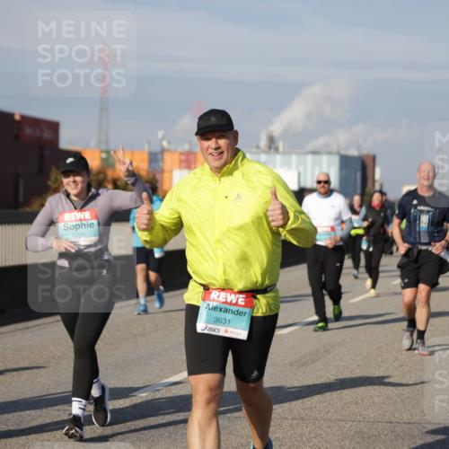 03.10.2025 - Köhlbrandbrückenlauf Jannik Wohlers http://msf.ph/oto/9085659 03.10.2025 10:07:31 Position 3 2393, 3631 meine-sportfotos.de
