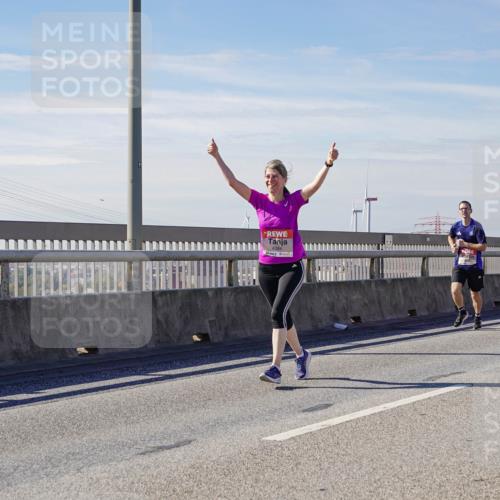 03.10.2025 - Köhlbrandbrückenlauf Michael Burmester http://msf.ph/oto/9085663 03.10.2025 12:43:14 Position 2 4384 meine-sportfotos.de