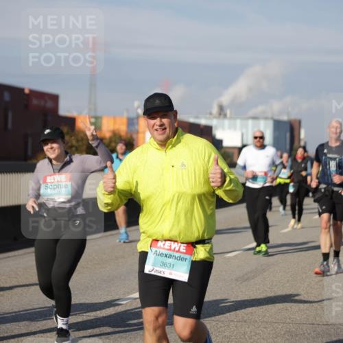 03.10.2025 - Köhlbrandbrückenlauf Jannik Wohlers http://msf.ph/oto/9085671 03.10.2025 10:07:32 Position 3 2393, 3631 meine-sportfotos.de