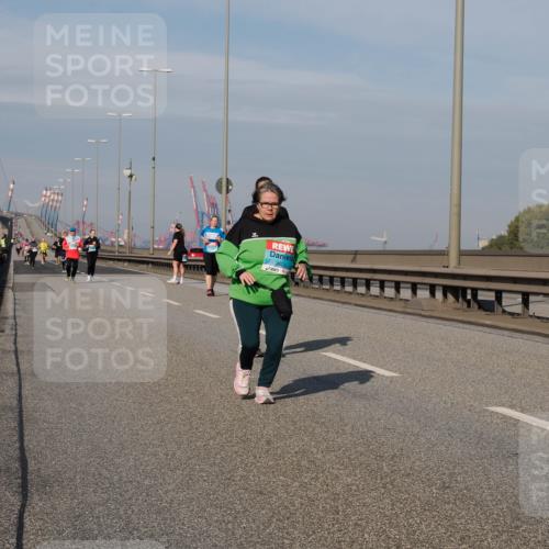 03.10.2025 - Köhlbrandbrückenlauf Fabian Wolf http://msf.ph/oto/9085672 03.10.2025 10:20:31 Position 3 3624 meine-sportfotos.de