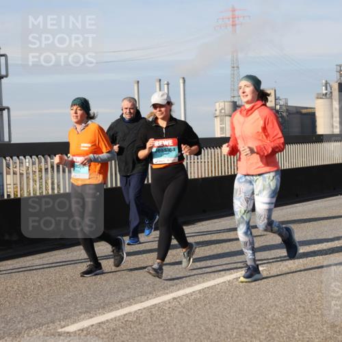 03.10.2025 - Köhlbrandbrückenlauf Lena Gebhardt http://msf.ph/oto/9085673 03.10.2025 10:05:37 Position 2 2618 meine-sportfotos.de