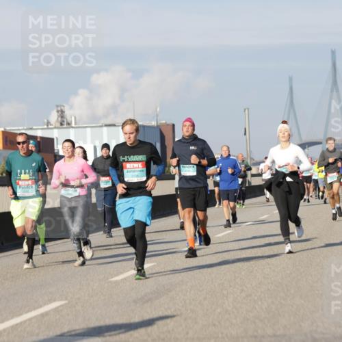 03.10.2025 - Köhlbrandbrückenlauf Jannik Wohlers http://msf.ph/oto/9085679 03.10.2025 09:56:57 Position 3 3156 meine-sportfotos.de