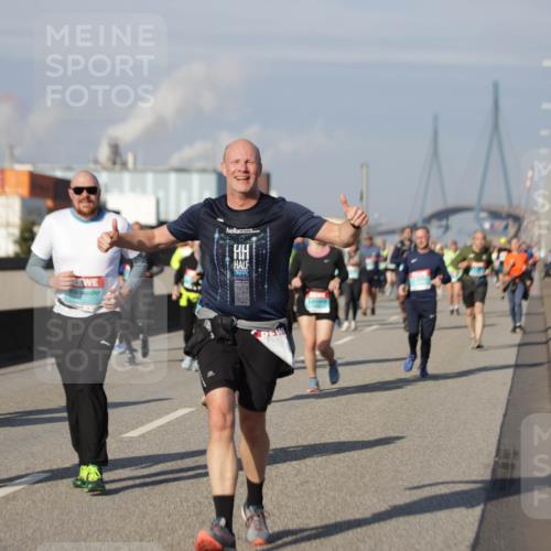 03.10.2025 - Köhlbrandbrückenlauf Jannik Wohlers http://msf.ph/oto/9085691 03.10.2025 10:07:33 Position 3  meine-sportfotos.de