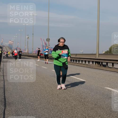 03.10.2025 - Köhlbrandbrückenlauf Fabian Wolf http://msf.ph/oto/9085693 03.10.2025 10:20:31 Position 3 3624 meine-sportfotos.de