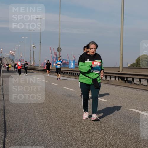 03.10.2025 - Köhlbrandbrückenlauf Fabian Wolf http://msf.ph/oto/9085702 03.10.2025 10:20:32 Position 3 3624 meine-sportfotos.de