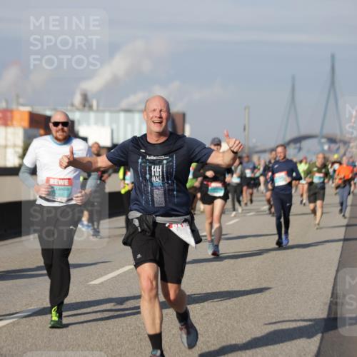 03.10.2025 - Köhlbrandbrückenlauf Jannik Wohlers http://msf.ph/oto/9085708 03.10.2025 10:07:33 Position 3  meine-sportfotos.de