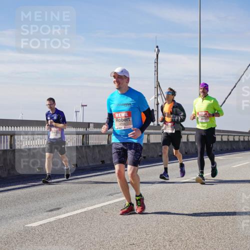 03.10.2025 - Köhlbrandbrückenlauf Michael Burmester http://msf.ph/oto/9085710 03.10.2025 12:43:16 Position 2 4724 meine-sportfotos.de