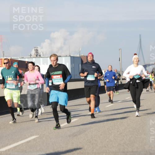 03.10.2025 - Köhlbrandbrückenlauf Jannik Wohlers http://msf.ph/oto/9085718 03.10.2025 09:56:58 Position 3 3146 meine-sportfotos.de