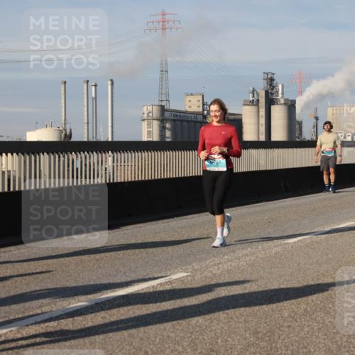 03.10.2025 - Köhlbrandbrückenlauf Lena Gebhardt http://msf.ph/oto/9085721 03.10.2025 10:05:38 Position 2  meine-sportfotos.de