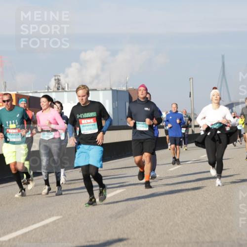 03.10.2025 - Köhlbrandbrückenlauf Jannik Wohlers http://msf.ph/oto/9085725 03.10.2025 09:56:58 Position 3 3156 meine-sportfotos.de