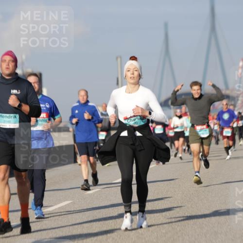 03.10.2025 - Köhlbrandbrückenlauf Jannik Wohlers http://msf.ph/oto/9085730 03.10.2025 09:56:59 Position 3 3146, 69 meine-sportfotos.de