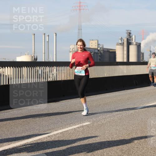 03.10.2025 - Köhlbrandbrückenlauf Lena Gebhardt http://msf.ph/oto/9085745 03.10.2025 10:05:39 Position 2 1209 meine-sportfotos.de