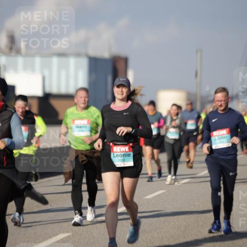 03.10.2025 - Köhlbrandbrückenlauf Jannik Wohlers http://msf.ph/oto/9085779 03.10.2025 10:07:35 Position 3 2050, 2509 meine-sportfotos.de