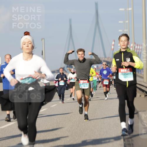 03.10.2025 - Köhlbrandbrückenlauf Jannik Wohlers http://msf.ph/oto/9085807 03.10.2025 09:57:00 Position 3 3971 meine-sportfotos.de