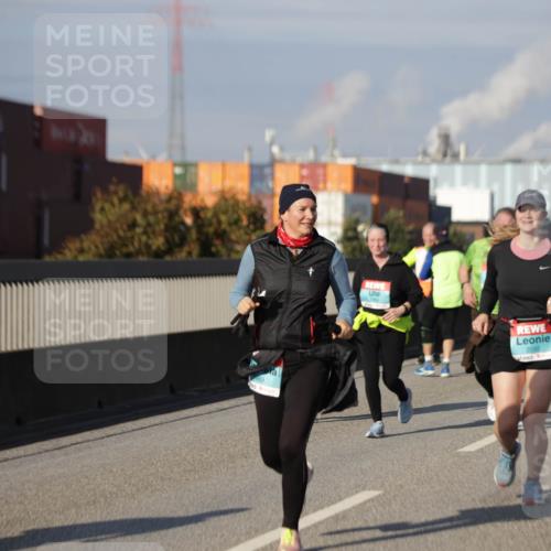 03.10.2025 - Köhlbrandbrückenlauf Jannik Wohlers http://msf.ph/oto/9085816 03.10.2025 10:07:37 Position 3 2050, 1 meine-sportfotos.de