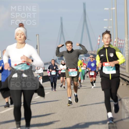 03.10.2025 - Köhlbrandbrückenlauf Jannik Wohlers http://msf.ph/oto/9085819 03.10.2025 09:57:00 Position 3  meine-sportfotos.de