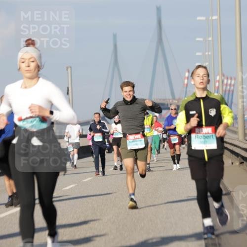 03.10.2025 - Köhlbrandbrückenlauf Jannik Wohlers http://msf.ph/oto/9085823 03.10.2025 09:57:00 Position 3  meine-sportfotos.de