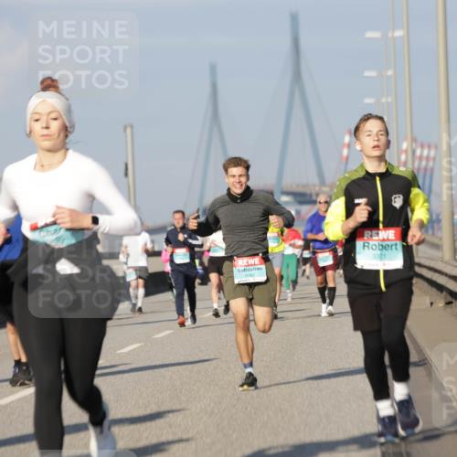 03.10.2025 - Köhlbrandbrückenlauf Jannik Wohlers http://msf.ph/oto/9085830 03.10.2025 09:57:00 Position 3 3162 meine-sportfotos.de
