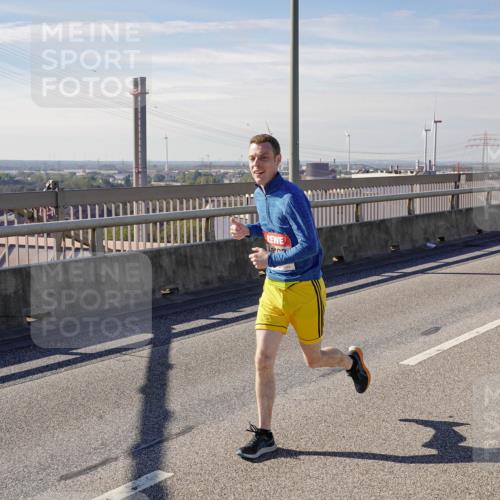 03.10.2025 - Köhlbrandbrückenlauf Michael Burmester http://msf.ph/oto/9085833 03.10.2025 12:43:21 Position 2  meine-sportfotos.de