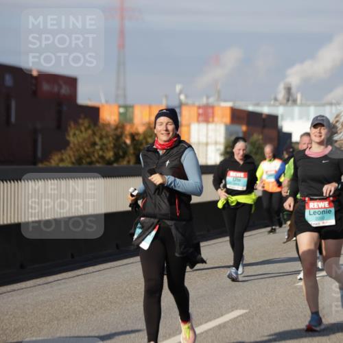 03.10.2025 - Köhlbrandbrückenlauf Jannik Wohlers http://msf.ph/oto/9085845 03.10.2025 10:07:37 Position 3 2050 meine-sportfotos.de