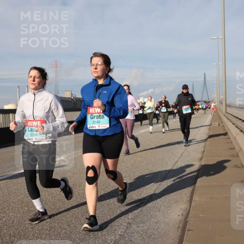 03.10.2025 - Köhlbrandbrückenlauf Lena Gebhardt http://msf.ph/oto/9085848 03.10.2025 10:05:41 Position 2 2250, 2249 meine-sportfotos.de