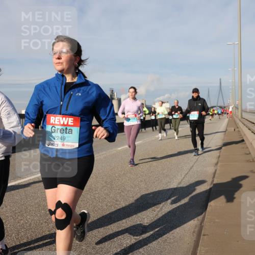 03.10.2025 - Köhlbrandbrückenlauf Lena Gebhardt http://msf.ph/oto/9085868 03.10.2025 10:05:42 Position 2 2250, 2249 meine-sportfotos.de