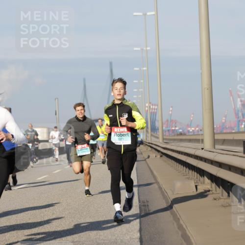 03.10.2025 - Köhlbrandbrückenlauf Jannik Wohlers http://msf.ph/oto/9085897 03.10.2025 09:57:01 Position 3 3371 meine-sportfotos.de