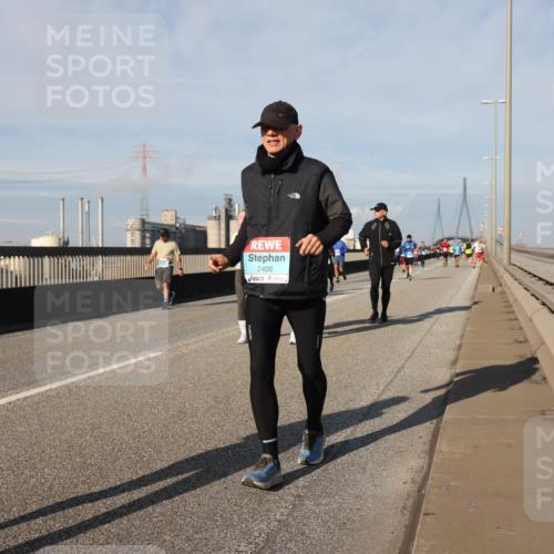 03.10.2025 - Köhlbrandbrückenlauf Lena Gebhardt http://msf.ph/oto/9085938 03.10.2025 10:05:44 Position 2 2406 meine-sportfotos.de