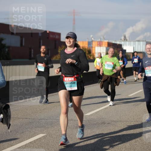 03.10.2025 - Köhlbrandbrückenlauf Jannik Wohlers http://msf.ph/oto/9085962 03.10.2025 10:07:39 Position 3 2050, 2509 meine-sportfotos.de
