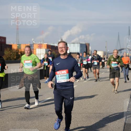 03.10.2025 - Köhlbrandbrückenlauf Jannik Wohlers http://msf.ph/oto/9085980 03.10.2025 10:07:40 Position 3 2509 meine-sportfotos.de