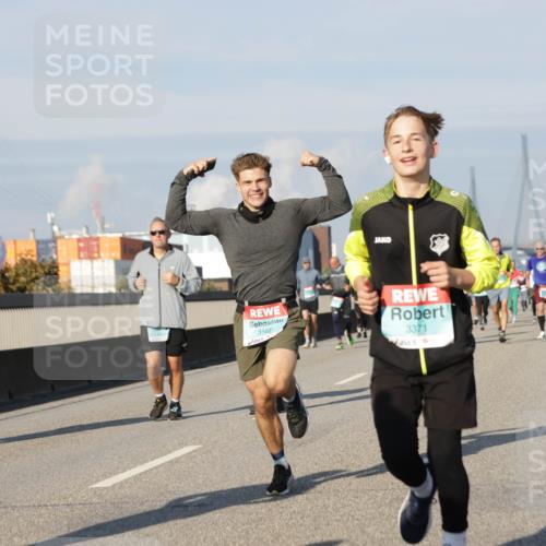 03.10.2025 - Köhlbrandbrückenlauf Jannik Wohlers http://msf.ph/oto/9085981 03.10.2025 09:57:03 Position 3 3162, 3371 meine-sportfotos.de